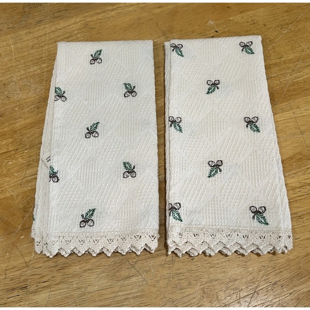 Unstoppable Genious Acorn Leaves Basketweave Kitchen Towels Crocheted Lace Edge